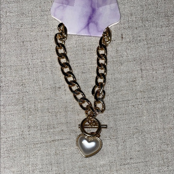 Gold Heart Pendant Bracelet with Chunky Chain - Picture 1 of 3